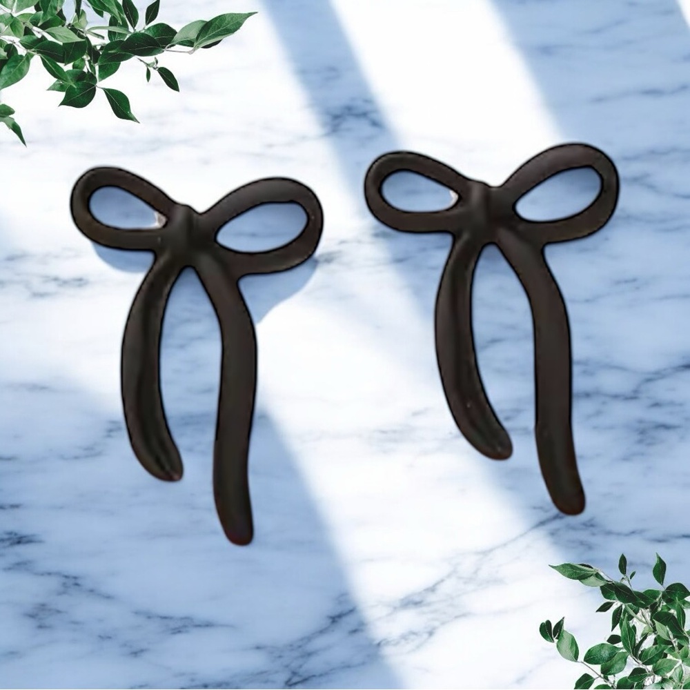 🖤🆕🖤Black Bow Earrings